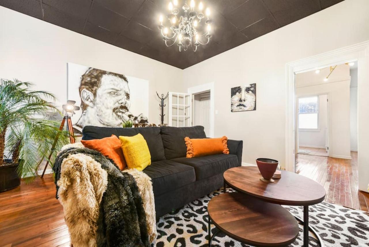 Ferienhaus Hostwise - The Raymer - Famous Artist Home, Driveway Parking, Fire Pit